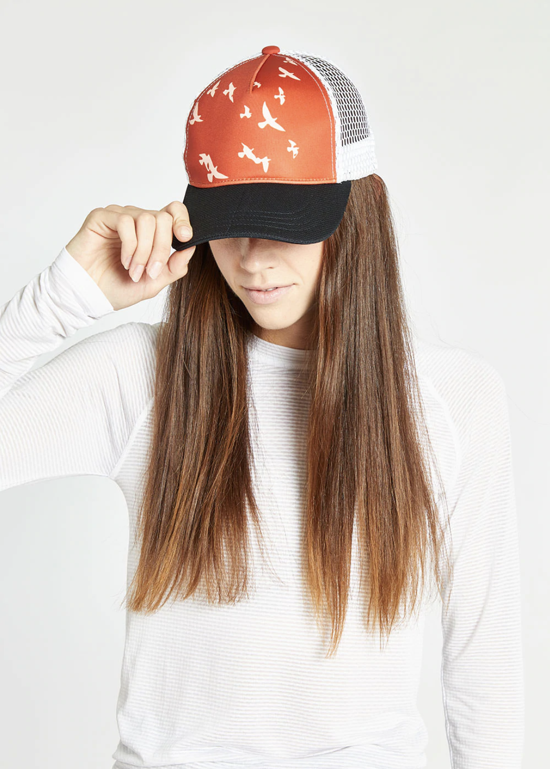 Oiselle Running Inc RUNNER TRUCKER HAT TRFRF display picture 3