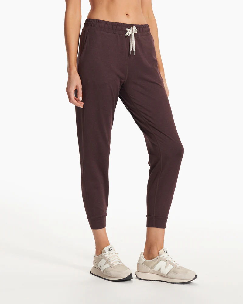 Vuori WOMEN'S PERFORMANCE JOGGER Mahogany