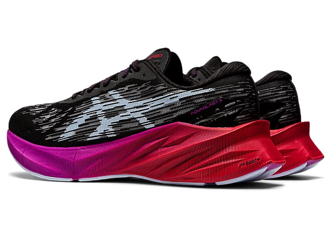 Asics WOMEN'S NOVABLAST 3 002