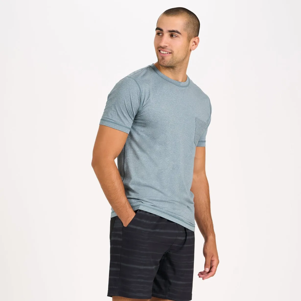 Vuori MEN'S TRADEWIND PERFORMANCE TEE STEELBLUE