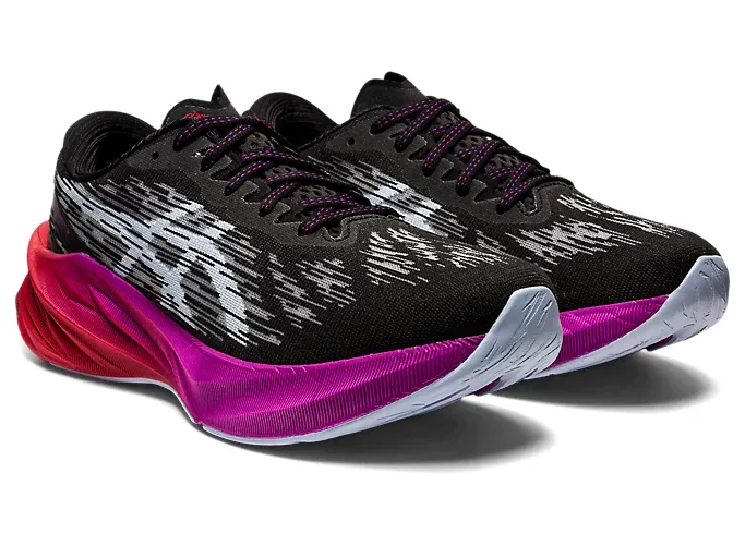 Asics WOMEN'S NOVABLAST 3 002